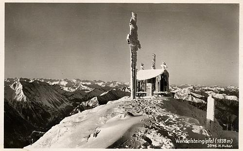 [Der Wendelsteingipfel im Jahre 1935]